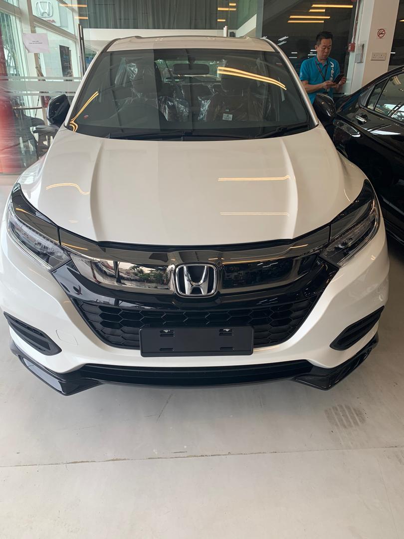 Honda HR-V 1.8L E