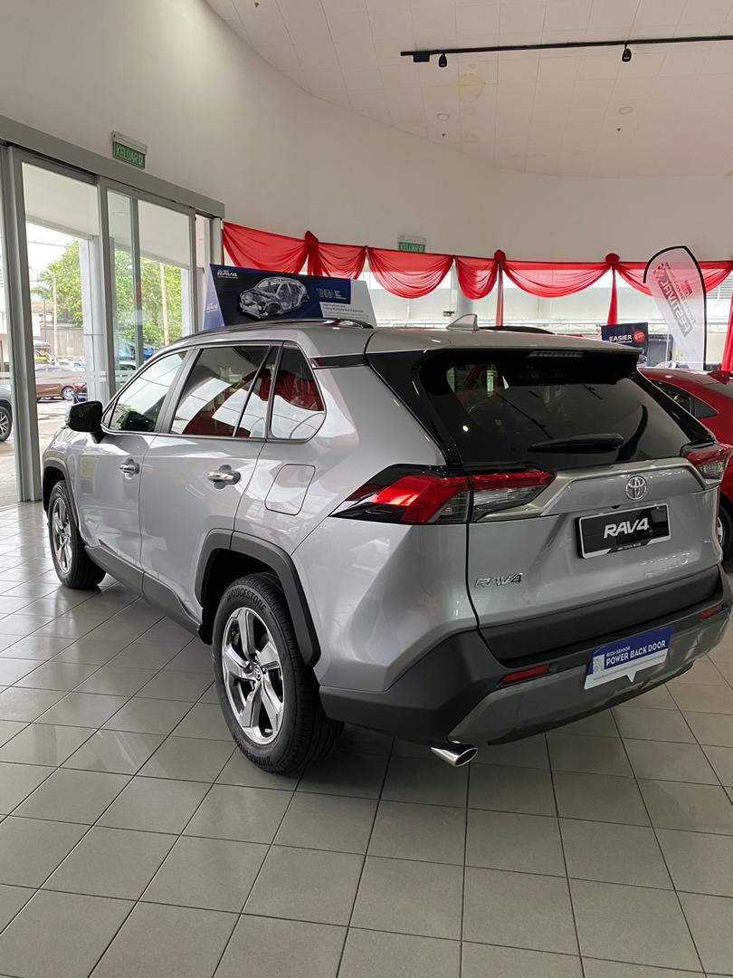 Toyota RAV4 2.0L (AT)