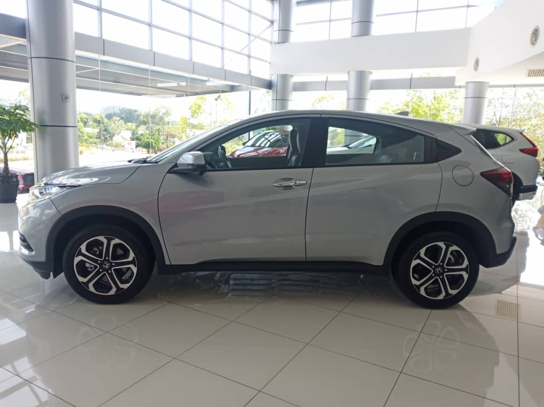 Honda HR-V 1.8L E