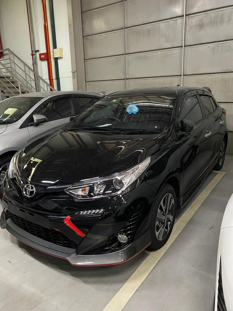Toyota Yaris 1.5J (AT)