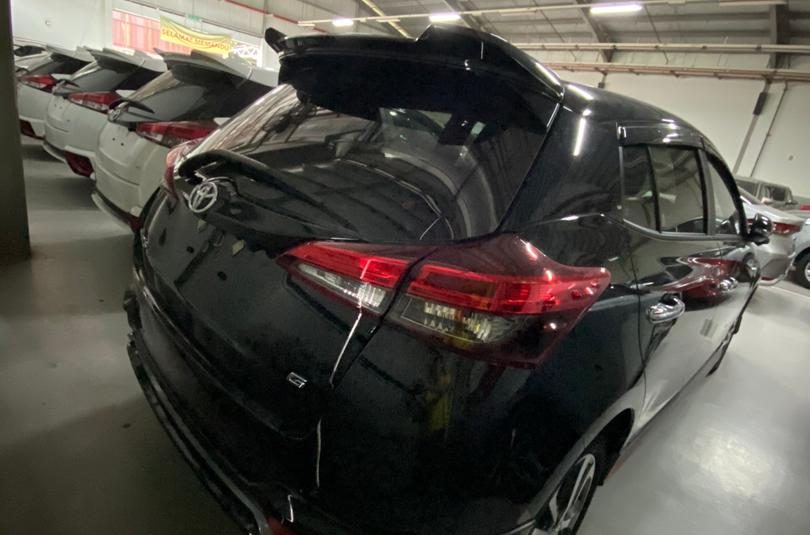 Toyota Yaris 1.5J (AT)