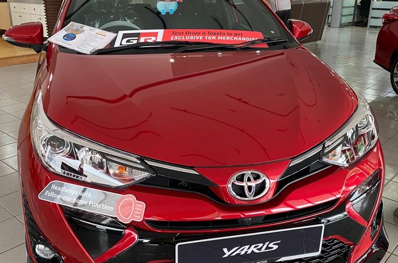 Toyota Yaris 1.5J (AT)