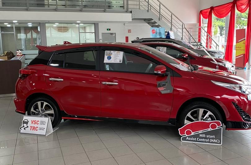 Toyota Yaris 1.5J (AT)