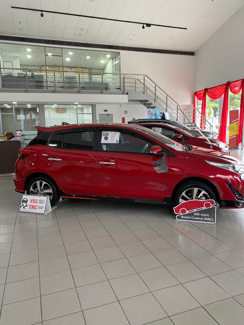 Toyota Yaris 1.5J (AT)