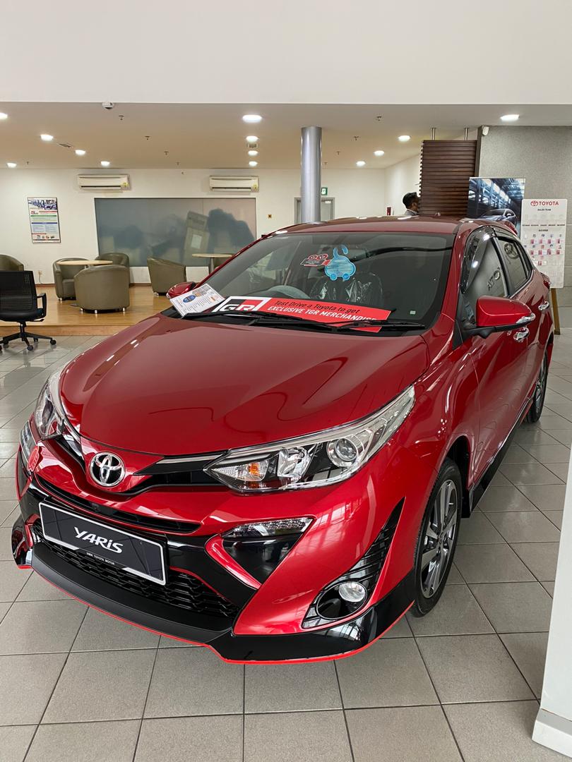 Toyota Yaris 1.5J (AT)