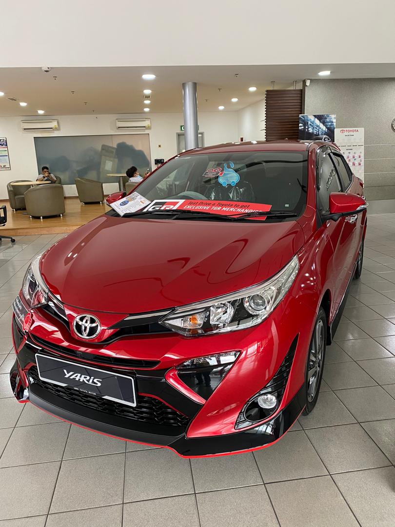 Toyota Yaris 1.5J (AT)