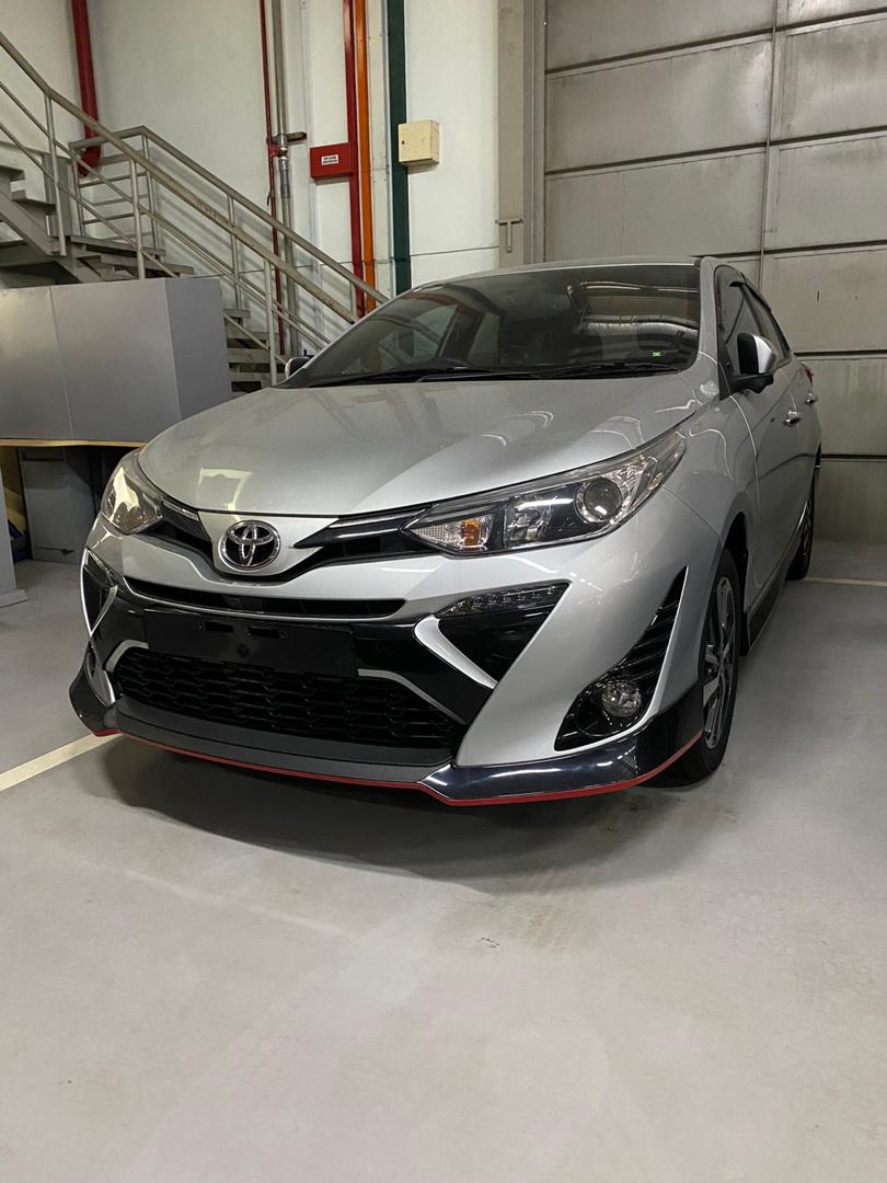 Toyota Yaris 1.5J (AT)