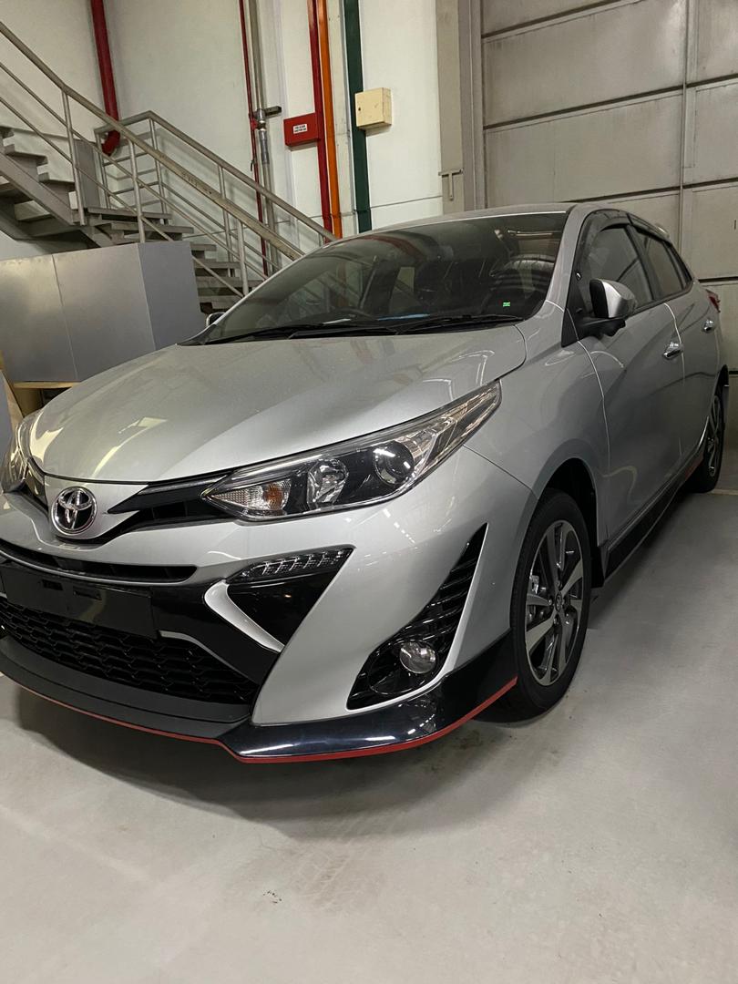 Toyota Yaris 1.5J (AT)