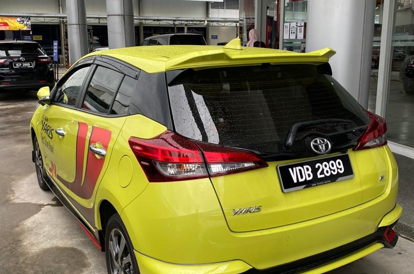Toyota Yaris 1.5J (AT)