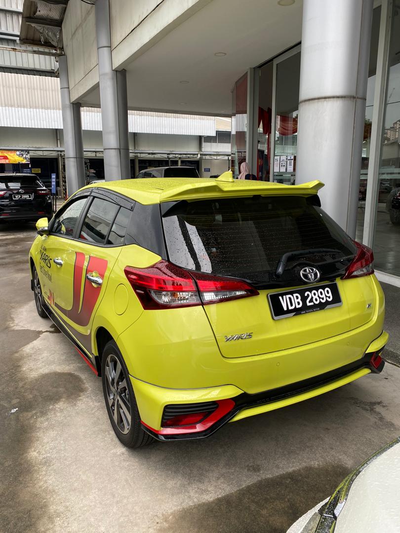 Toyota Yaris 1.5J (AT)
